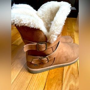 Airwalk Brown Fur Lined Boots size 10